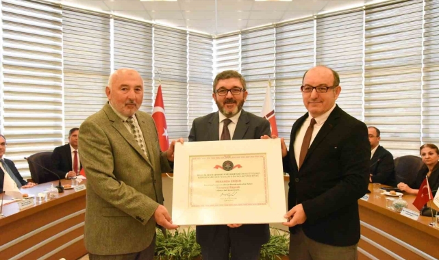 BŞEÜ, 'Turuncu Bayrak' kategorisinde ödül almaya hak kazandı