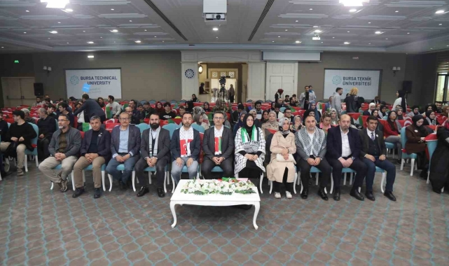 BTÜ'de şiirler Filistin için okundu