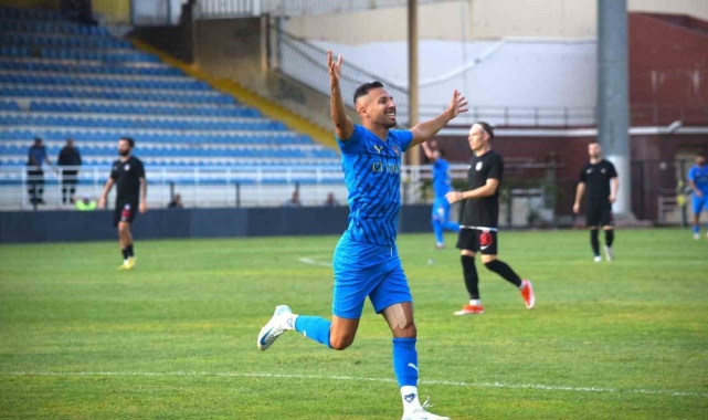Bucaspor 1928'in attığı gollerin yarısı Yasin Öztekin'den