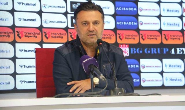 Bülent Uygun, "İstifa etmekten vazgeçtim" dedi, dua okuyup salonu terk etti