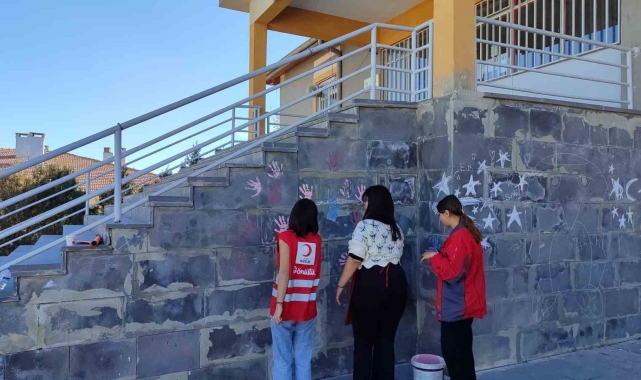 Bünyan'da okul yolları renklendirildi