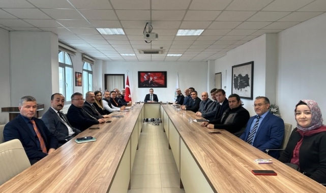 Burhaniye'de İlçe İdare Şube Başkanları Toplantısı yapıldı