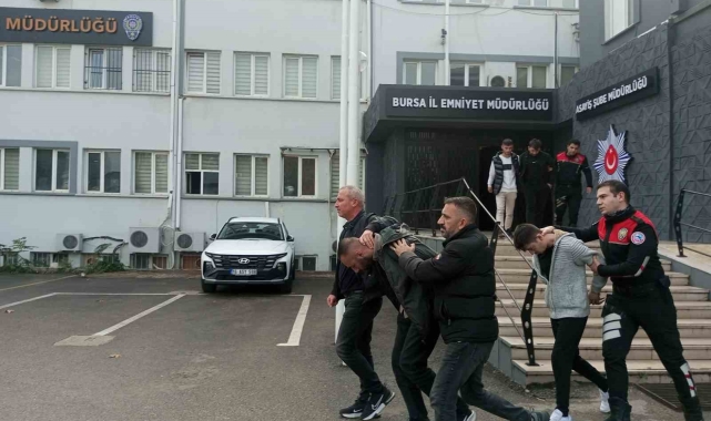 Bursa'daki silahlı saldırının şüphelileri adliyeye sevk edildi