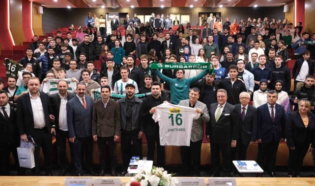 Bursaspor Başkanı Enes Çelik, Mudanya Üniversitesinde öğrencilerle buluştu