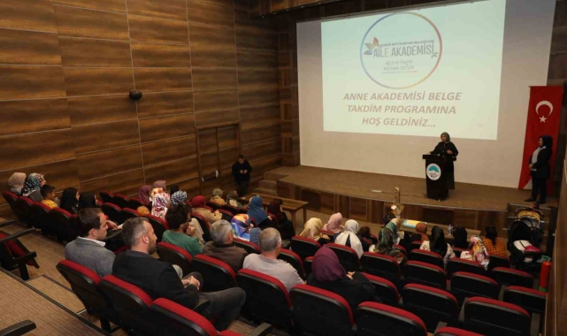 Büyükşehir Aile Akademisi'nde eğitim tamamlandı