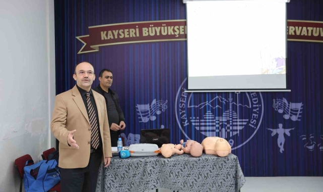 Büyükşehir'den personeline sertifikalı 'ilk yardım' eğitimi