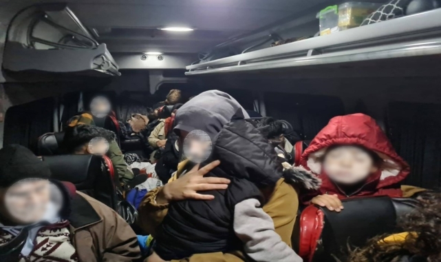 Çanakkale'de göçmen kaçakçılığı operasyonuna 15 tutuklama