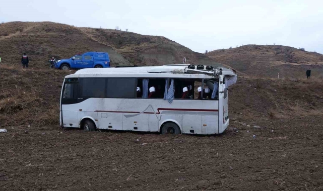 Çankırı'da midibüs şarampole devrildi: 29 yaralı