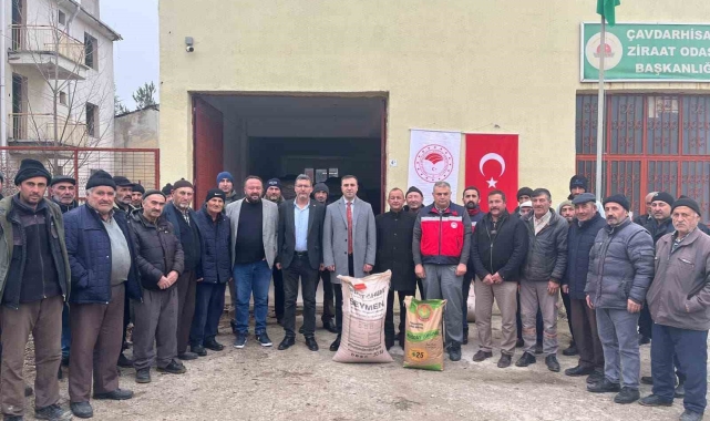 Çavdarhisar'da doğal afetten zarar gören çiftçilere tohum desteği