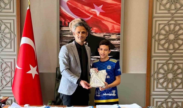 Çaycumalı Yüzücü Egehan Gemici'den büyük başarı