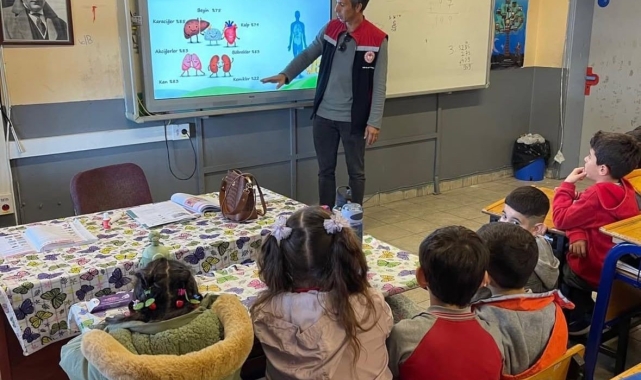 Çeşme'de öğrencilere su tasarrufu eğitimi