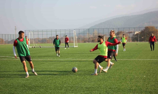 Çeşme'yi deplasmanda yenen Denizli İdmanyurdu, Torbalıspor maçına hazırlanıyor