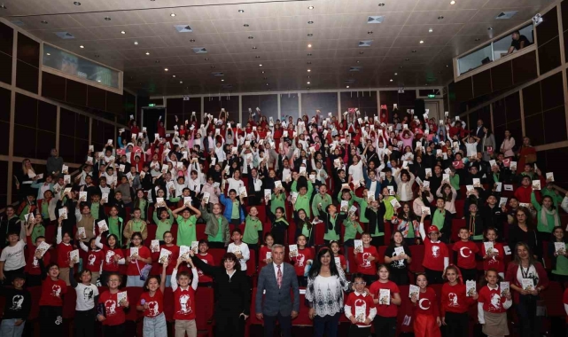 Çocuklara kitap söyleşilerinde konu Cumhuriyet'in değerleri