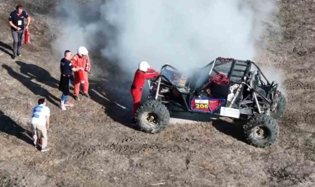 Çorlu'da off-road yarışları nefesleri kesti