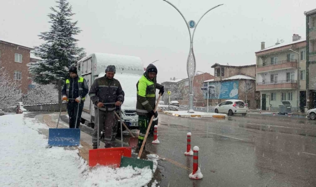 Çorum Belediyesi'nin 'kar mesaisi' takdir topladı