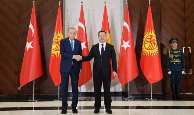 Cumhurbaşkanı Erdoğan, Kırgızistan Cumhurbaşkanı Caparov ile görüştü