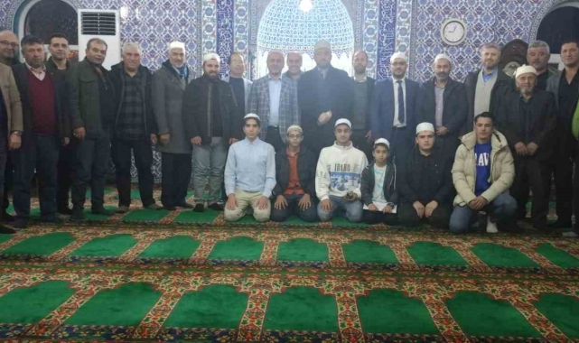 Dağeymiri Mahallesi sakinleri camiide buluştu