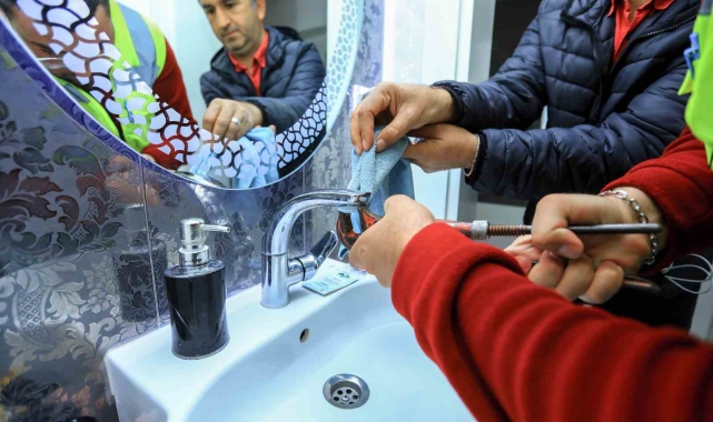 Denizli Büyükşehir yüzde 40 su tasarrufu sağlayan aparatları ücretsiz dağıtıyor