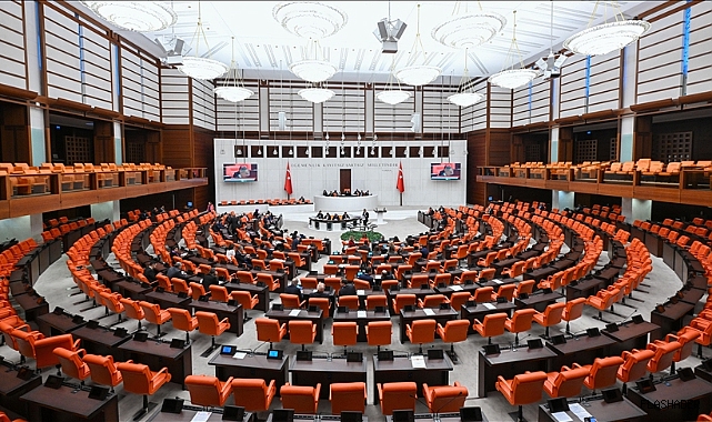 Devlet memurlarına ilişkin düzenlemeleri de içeren kanun teklifi, TBMM'de