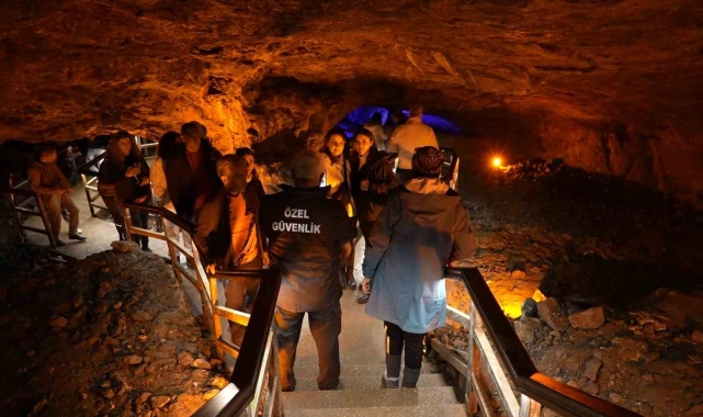 "Doğal ağrı kesici" etkisiyle bilinen tarihi Sulu Mağara'ya ziyaretçi akını