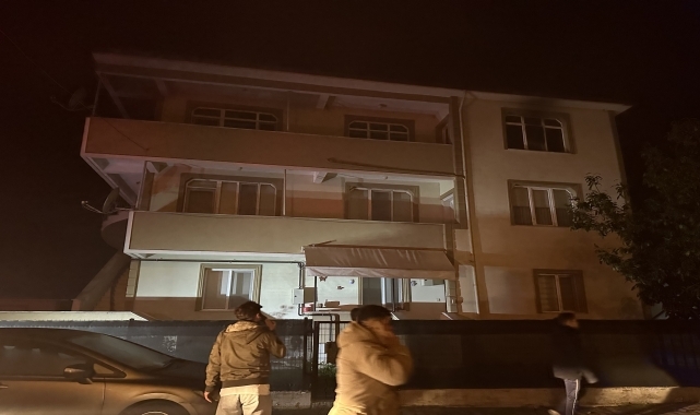 Düzce'de çıkan yangında bir ev kullanılamaz hale geldi
