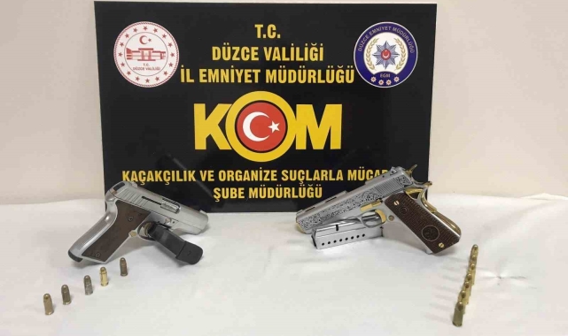 Düzce'de "yağma ve yaralama" suçlarından adliyeye sevk edilen 5 kişi tutuklandı