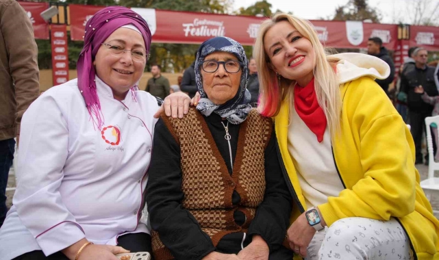 Edirne'de kadınlar en lezzetli yemeği yapmak için yarıştı