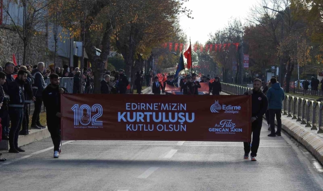 Edirne'nin düşman işgalinden kurtuluşunun 102. yılı törenle kutlandı