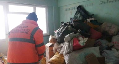 Efeler Belediyesi çöp evleri temizledi