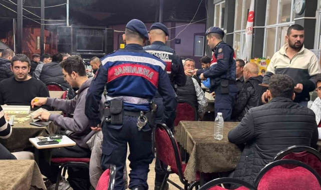 Efeler jandarmasından 'sıcak nokta' uygulaması