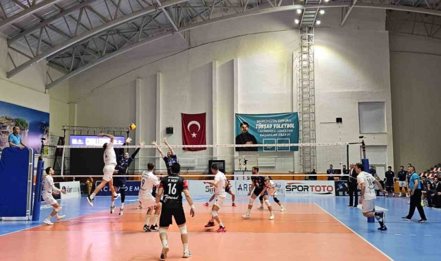 Efeler Ligi: TÜRŞAD: 3 - Arkasspor: 1