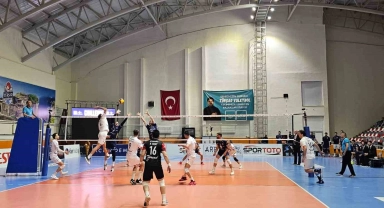 Efeler Ligi: TÜRŞAD: 3 - Arkasspor: 1