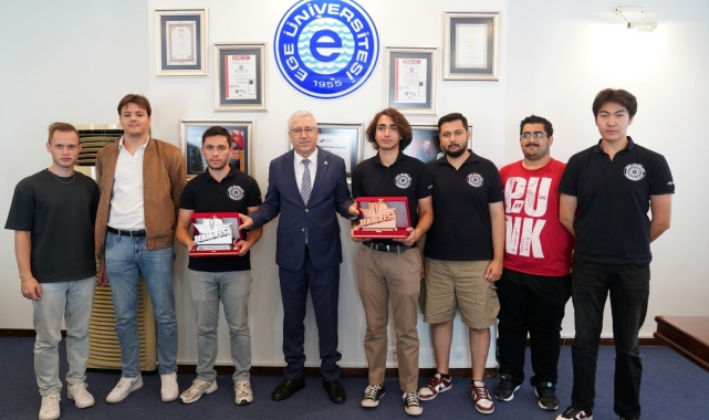 Ege Skyblue Takımı "Jet Motor Tasarımı" ile ödülleri topladı