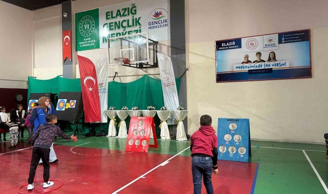 Elazığ Gençlik Merkezi okulları ağırlıyor