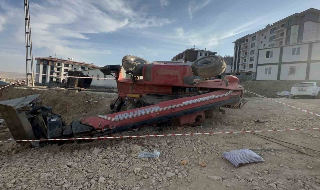 Elazığ'da akılalmaz olay: Operatör lavaboya gitti, kepçeyi çalıştırmak isteyen 2 genç hayatını kaybetti