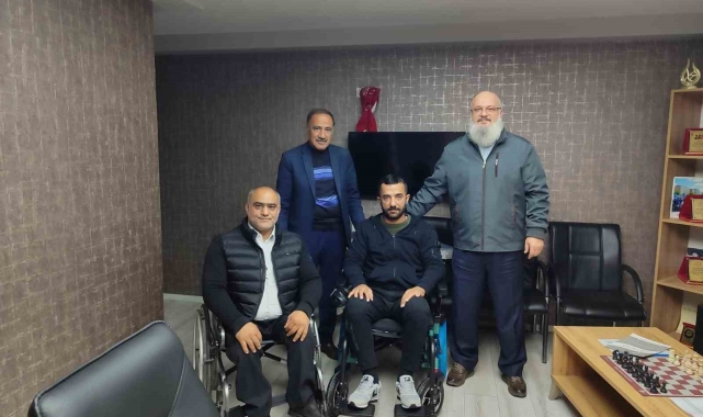 Elazığ'da engelli birey, akülü sandalyesine kavuştu