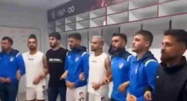 Elazığspor'dan halaylı galibiyet paylaşımı