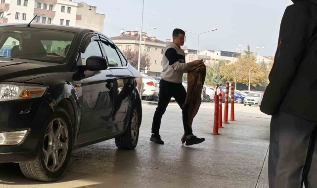 Elini makineye kaptıran işçinin parmağı koptu