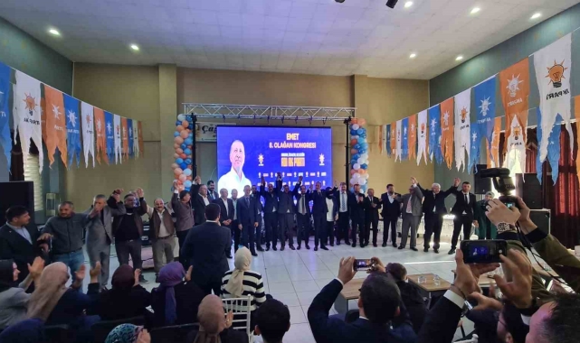 Emet AK Parti'de yeni başkan Mustafa Kısa