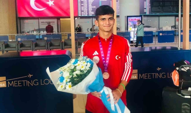 Emirhan Bulut dünya 3'üncüsü oldu