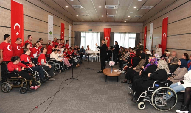 Engelli bireyler Atatürk'ü saygı ve özlemle andı