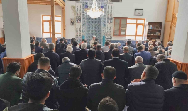 Erciş'te silahlı saldırıda yaşamını yitiren hastane görevlisi son yolculuğuna uğurlandı