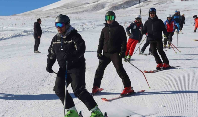 Erciyes'te kayak sezonu başladı