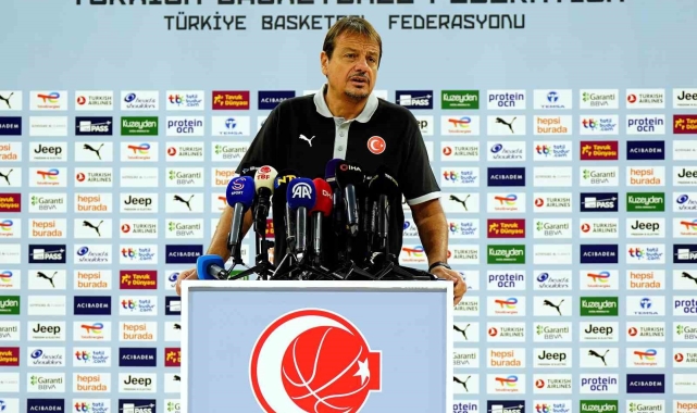Ergin Ataman: "Avrupa basketbolunda bu tip pencere maçları her takım için zor geçiyor"