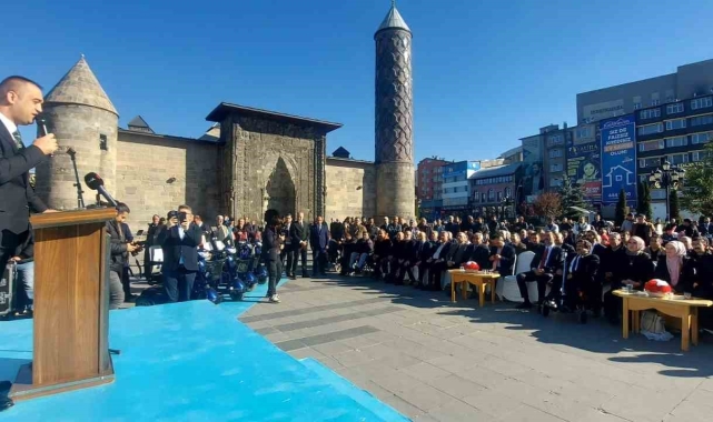 Erzurum'da "Engelleri Kaldırıyoruz" diye yola çıktılar