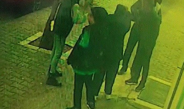 Esenyurt'ta markette müşteri ile çalışan arasında kavga çıktı