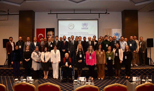 Eskişehir'de 'Türkiye Adalet Akademisi İç Anadolu Bölgesi Yaygınlaştırma Eğitimi' başladı