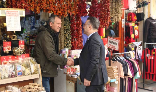 Esnaftan, ziyaretlerine gelen Vali Hüseyin Aksoy'a ikram