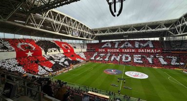 Galatasaray taraftarından, Mustafa Kemal Atatürk için koreografi