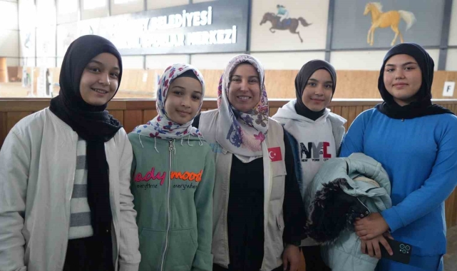 Gaziantep'te yetim çocuklar ve anneler için at binme etkinliği